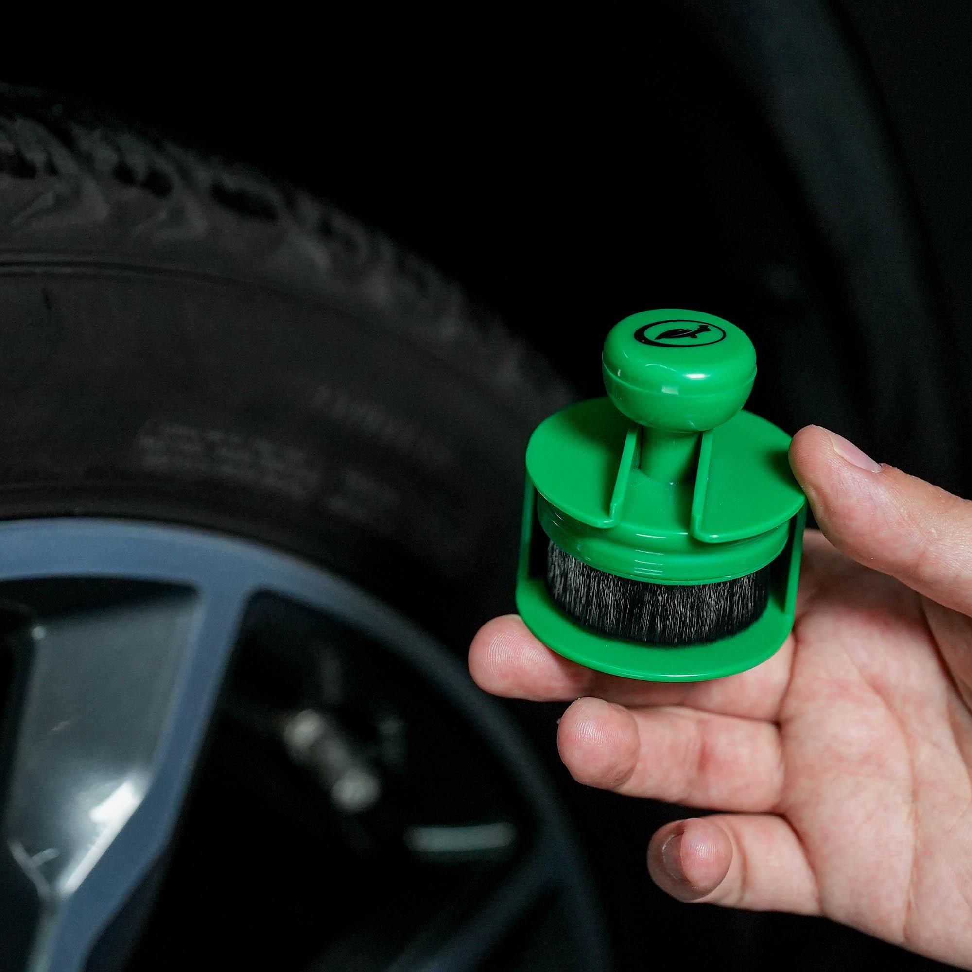 TURTLE WAX Ultimate Tyre Shine Applicator Brush