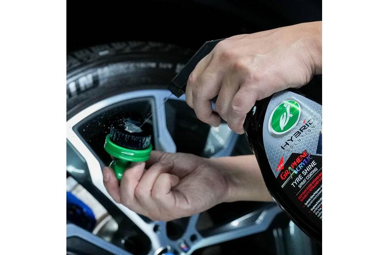 TURTLE WAX Ultimate Tyre Shine Applicator Brush TURTLE WAX Ultimate Tyre Shine Applicator Brush