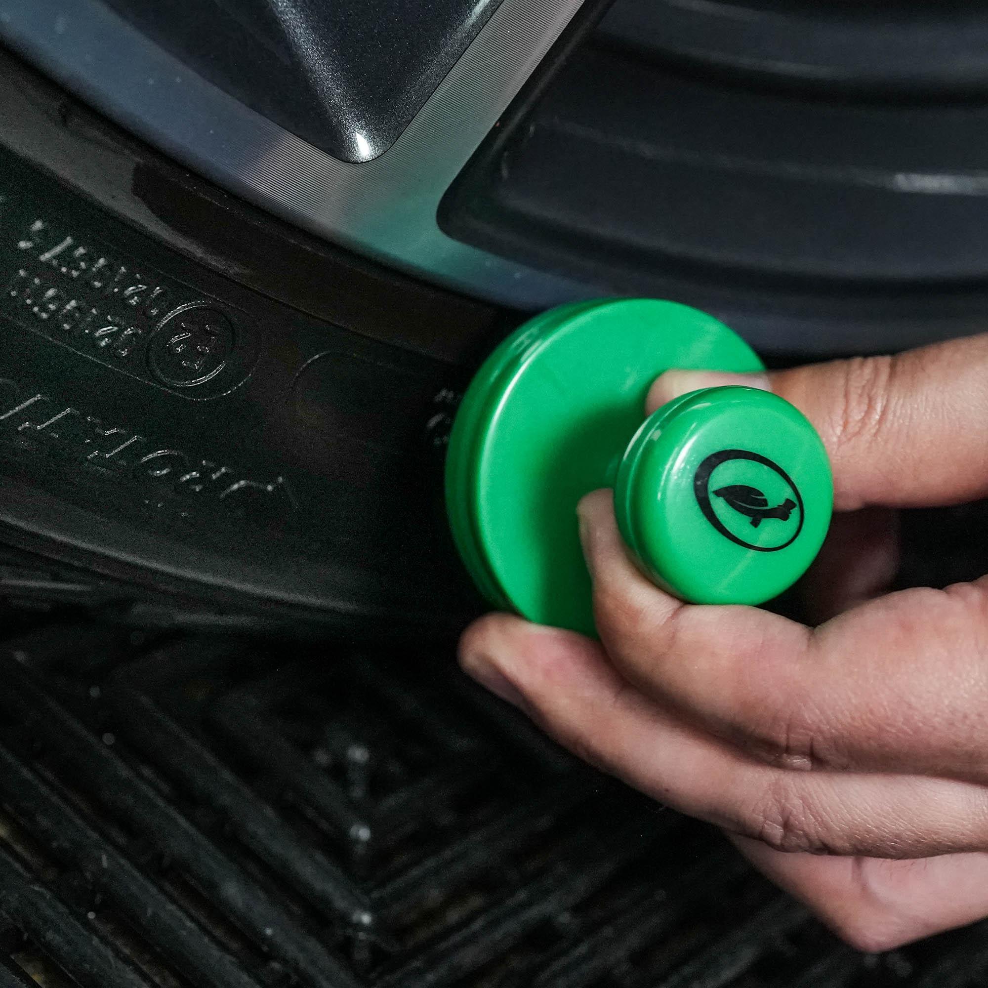 TURTLE WAX Ultimate Tyre Shine Applicator Brush