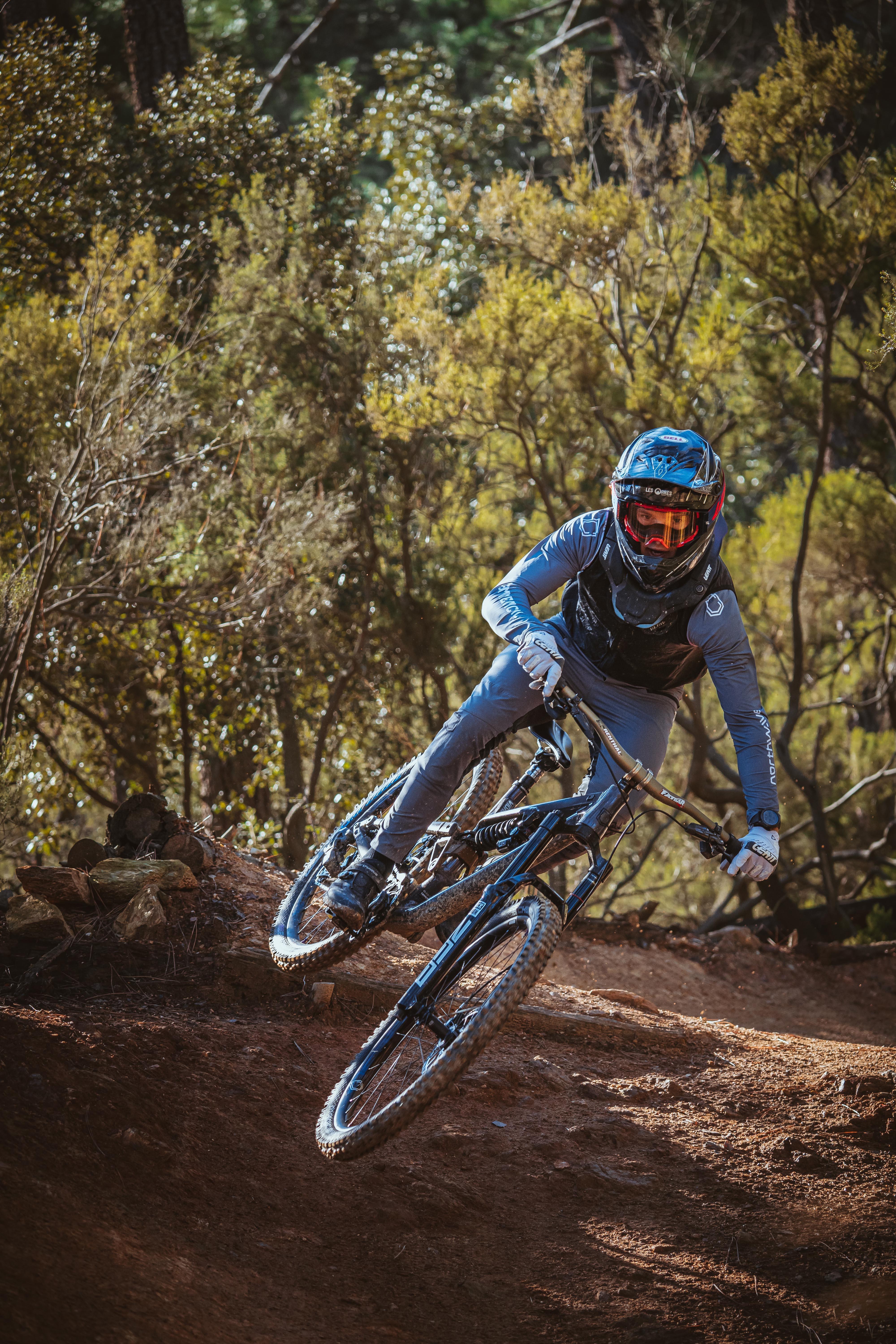 Schwalbe Tacky Chan TLE Folding Tyre, 29x2.40", Super Trail, Soft