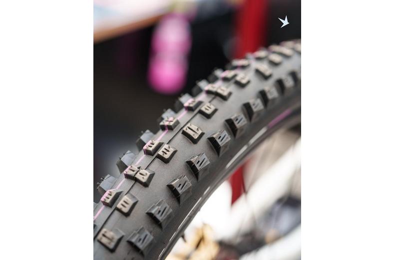 Schwalbe Tacky Chan TLE Folding Tyre 27.5x2.40" Schwalbe Tacky Chan TLE Folding Tyre 27.5x2.40"