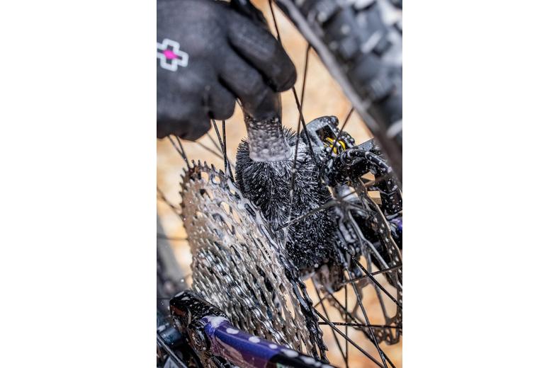 Muc-Off Brush - 2 Prong Muc-Off Brush - 2 Prong