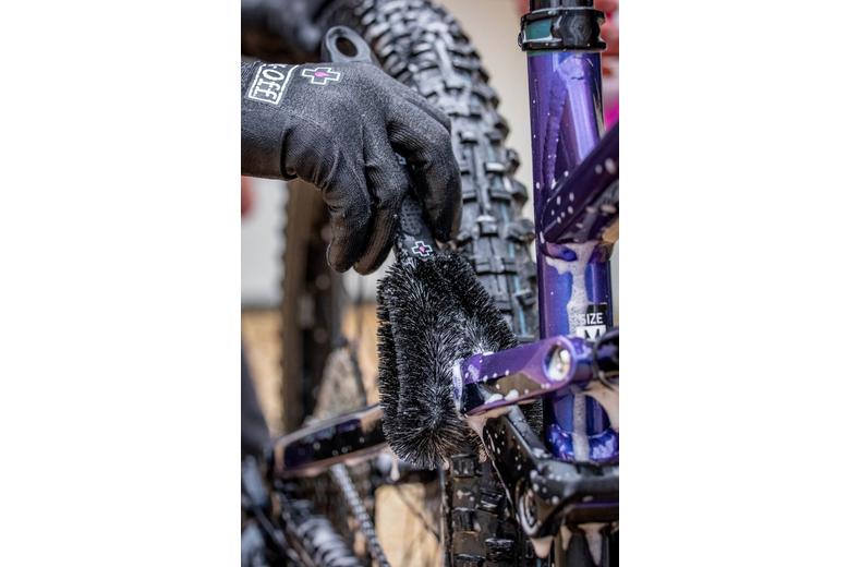 Muc-Off Brush - 2 Prong Muc-Off Brush - 2 Prong