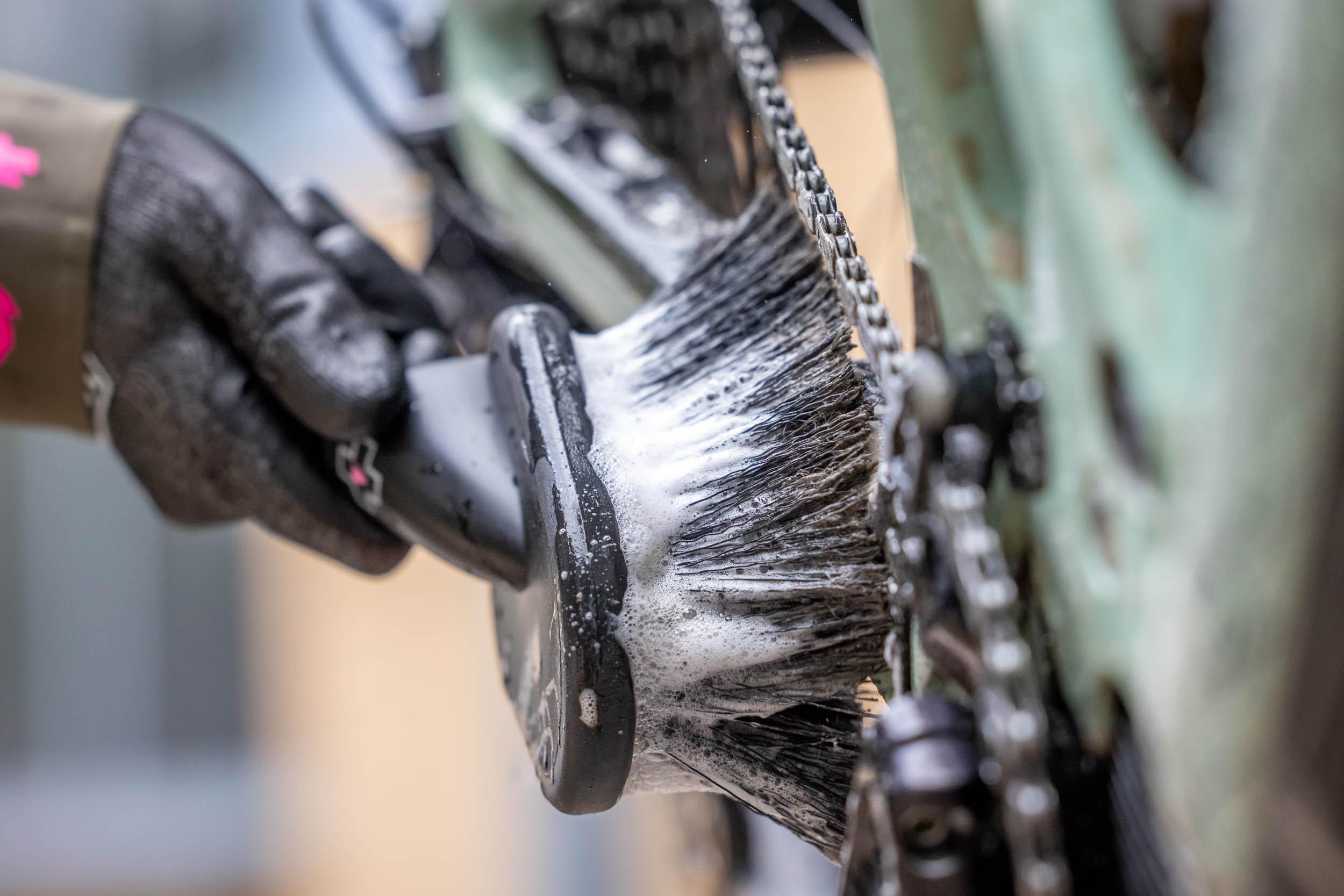 Muc-Off Soft Washing Brush