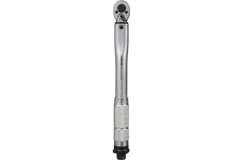 Halfords Advanced Torque Wrench with Sockets Halfords Advanced Torque Wrench with Sockets