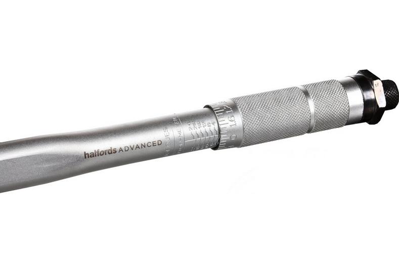 Halfords Advanced Torque Wrench with Sockets Halfords Advanced Torque Wrench with Sockets