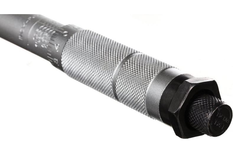 Halfords Advanced Torque Wrench with Sockets Halfords Advanced Torque Wrench with Sockets