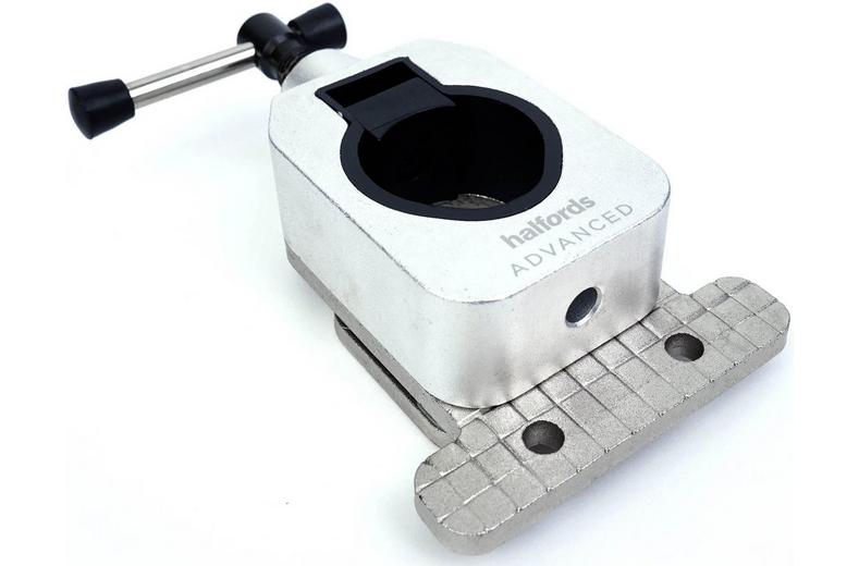 Halfords Advanced Saw Guide Halfords Advanced Saw Guide