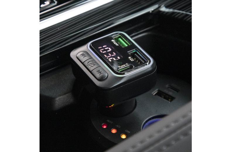 Halfords FM Transmitter with USB A & USB C Halfords FM Transmitter with USB A & USB C