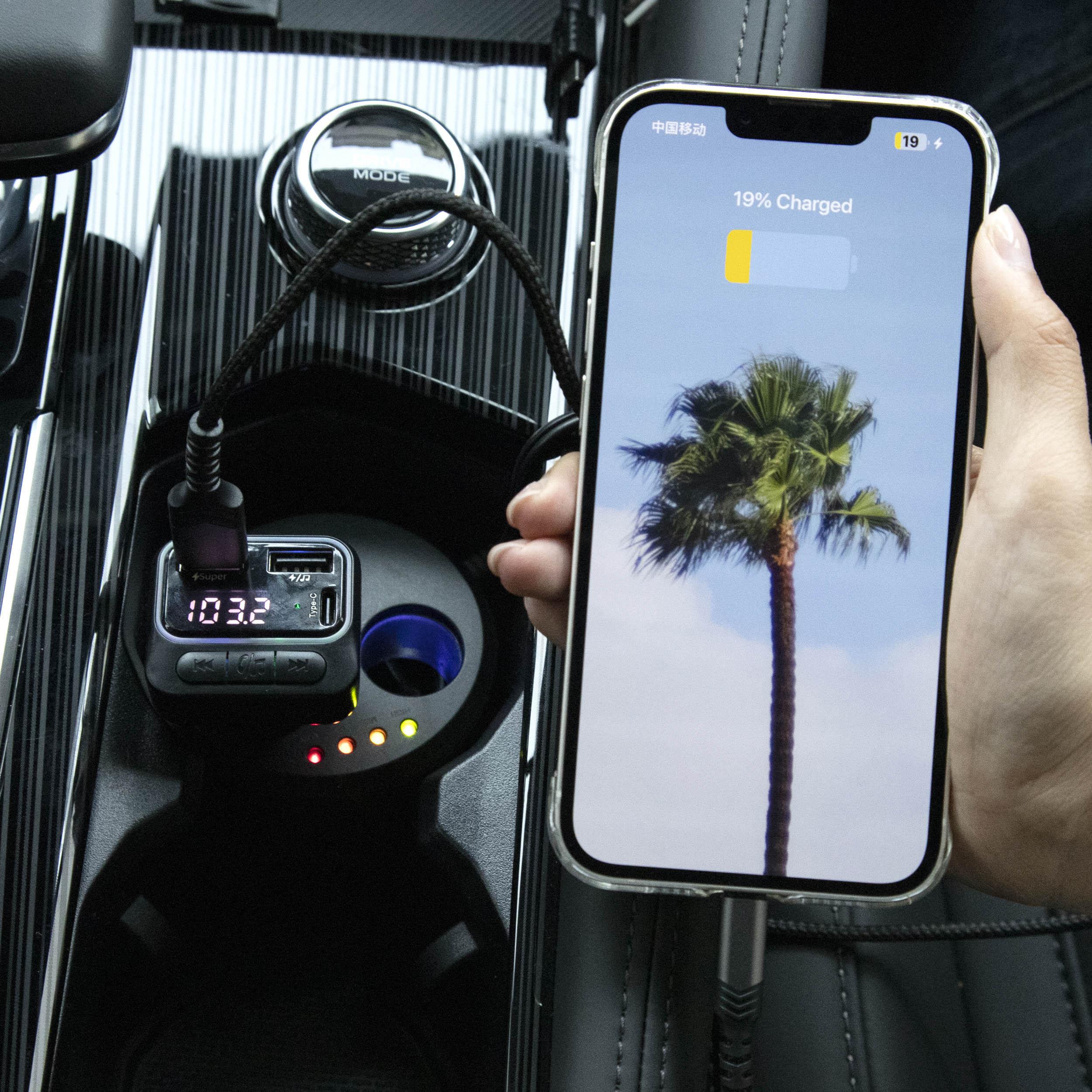 Halfords FM Transmitter with USB A & USB C