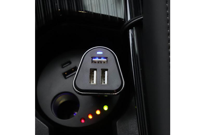 Halfords Triple USB-A in-Car Charger Halfords Triple USB-A in-Car Charger