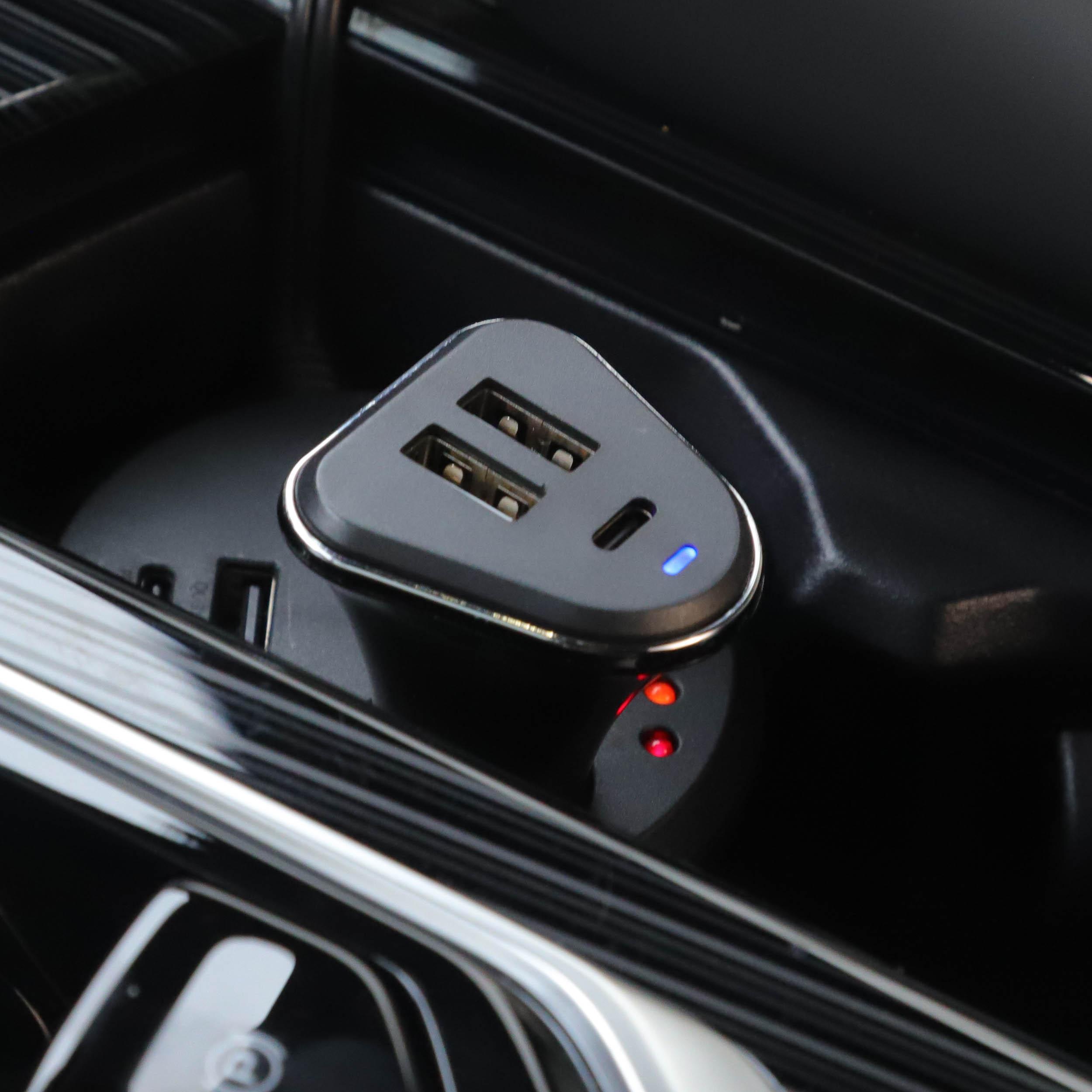 Halfords Dual USB-A and USB-C In-Car Charger