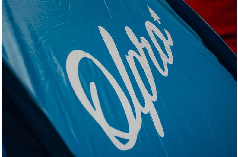 Olpro 3-4 Person Beach Tent (Blue) Olpro 3-4 Person Beach Tent (Blue)