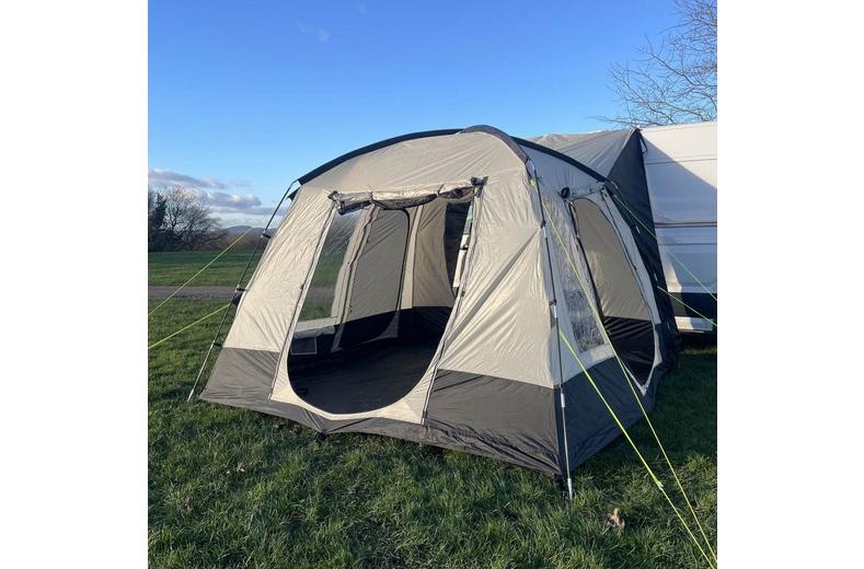 Cubo XL Motorhome Awning ( Fibreglass Poles ) Cubo XL Motorhome Awning ( Fibreglass Poles )