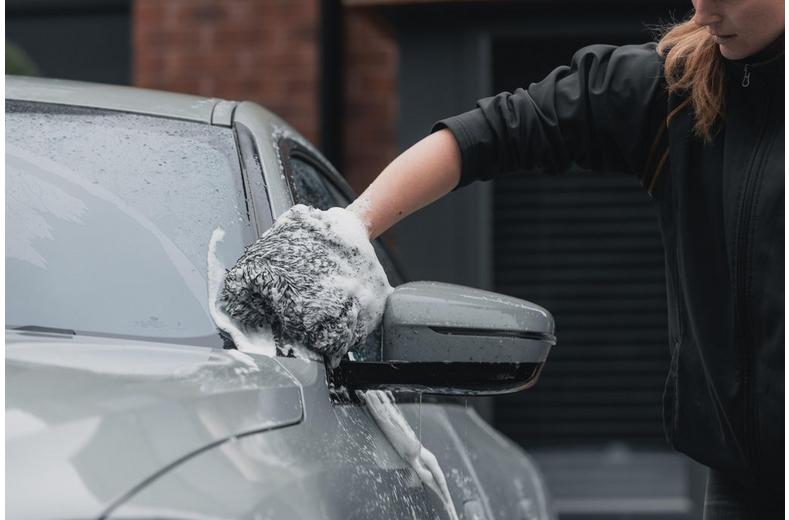 Halfords Advanced Microfibre Wash Mitt Halfords Advanced Microfibre Wash Mitt