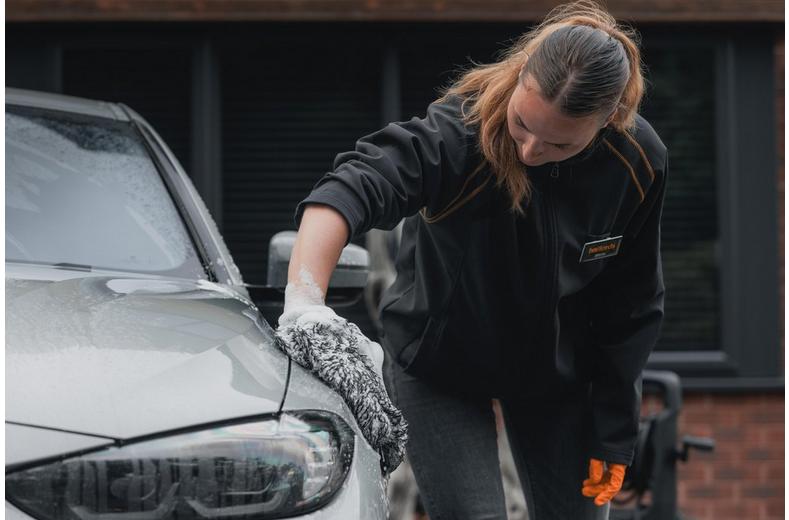 Halfords Advanced Microfibre Wash Mitt Halfords Advanced Microfibre Wash Mitt