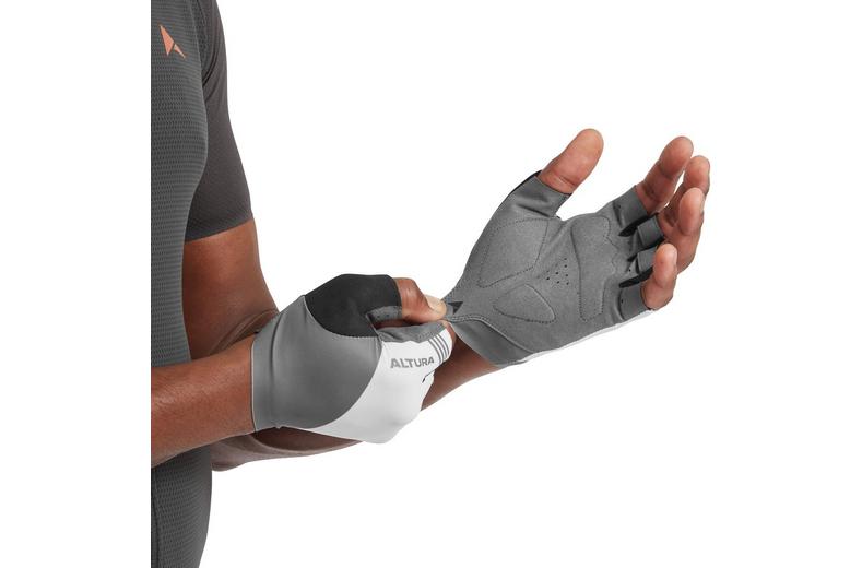 Altura Airstream Unisex Cycling Mitts White M Altura Airstream Unisex Cycling Mitts White M