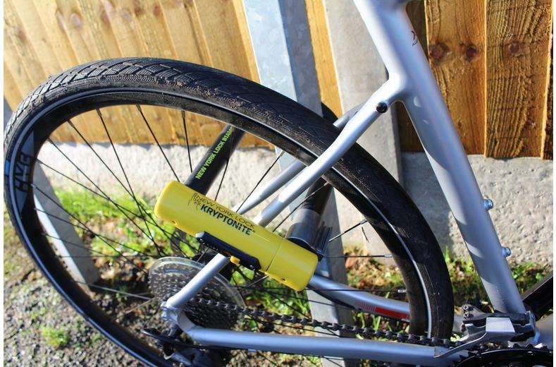 Kryptonite New York Diamond Angle Grinder Resistant U-Lock Kryptonite New York Diamond Angle Grinder Resistant U-Lock