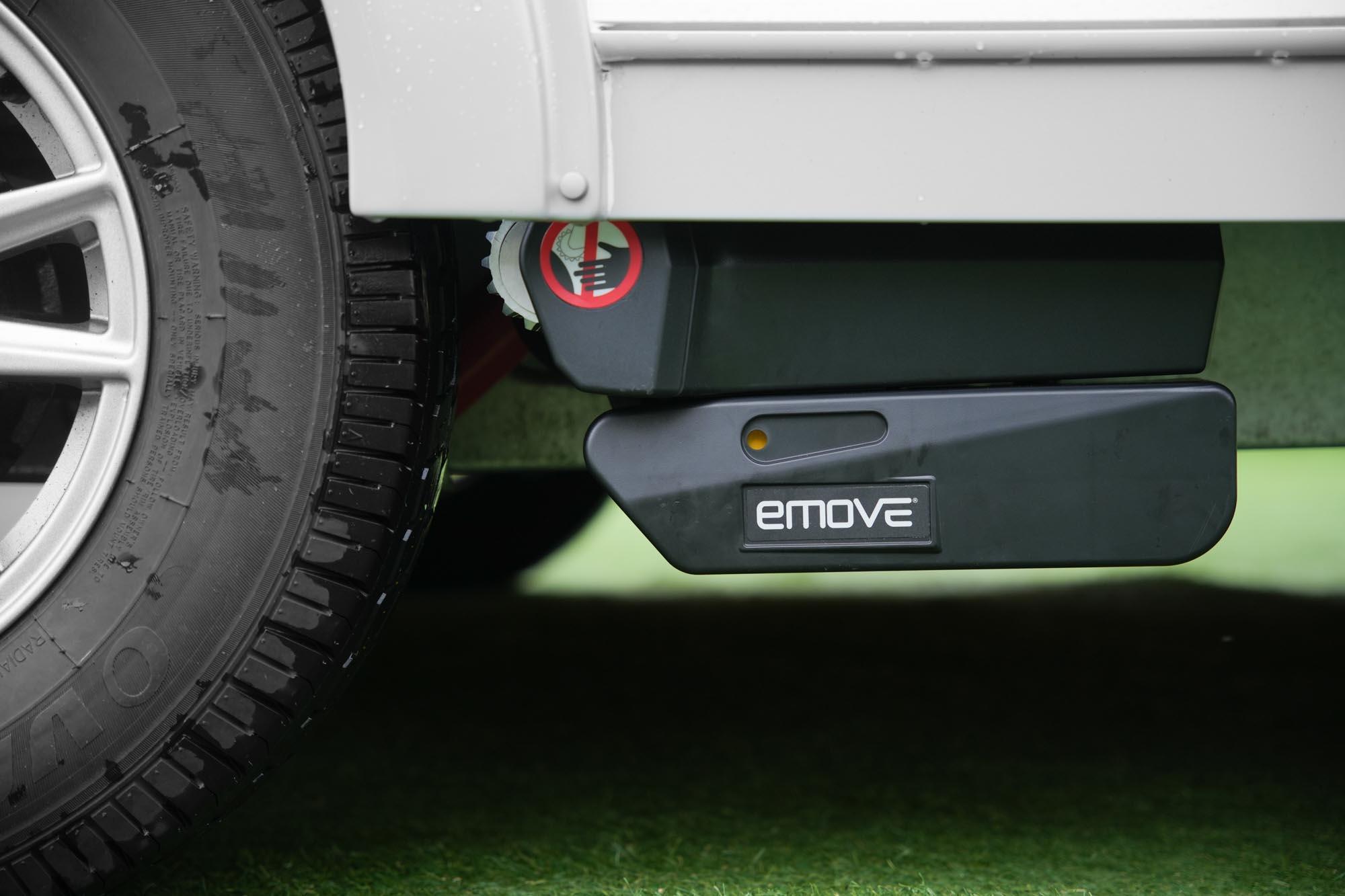 Streetwize Soft Start Gear Driven Auto Engaged Caravan Motor Mover