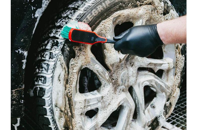 Nanolex Professional Wheel Cleaner Concentrate 1L Nanolex Professional Wheel Cleaner Concentrate 1L