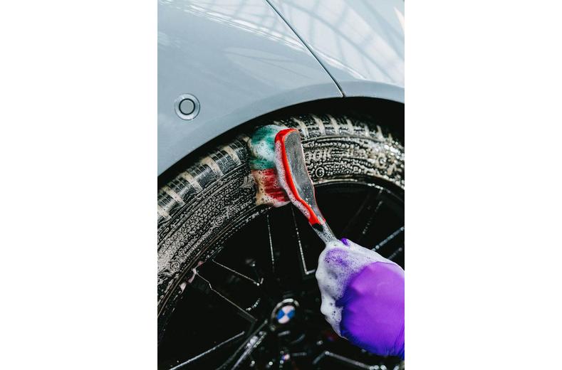 Nanolex Wheel Cleaner & Iron Remover 200ml Nanolex Wheel Cleaner & Iron Remover 200ml