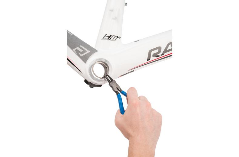 Park Tool RP-4 1.7mm Bent Internal Snap Ring Pliers Park Tool RP-4 1.7mm Bent Internal Snap Ring Pliers