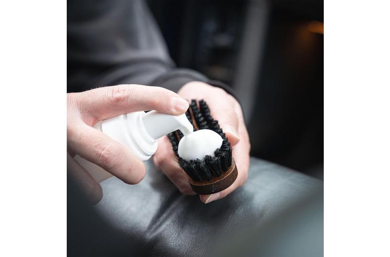 Geist Leather & Fabric Cleaning Brush Geist Leather & Fabric Cleaning Brush