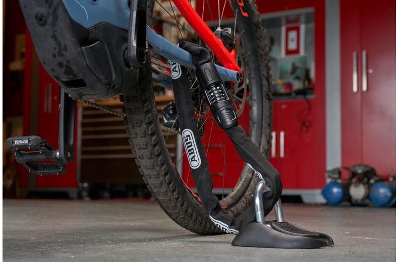 ABUS Chain Lock 8808C/110 Bike Lock ABUS Chain Lock 8808C/110 Bike Lock
