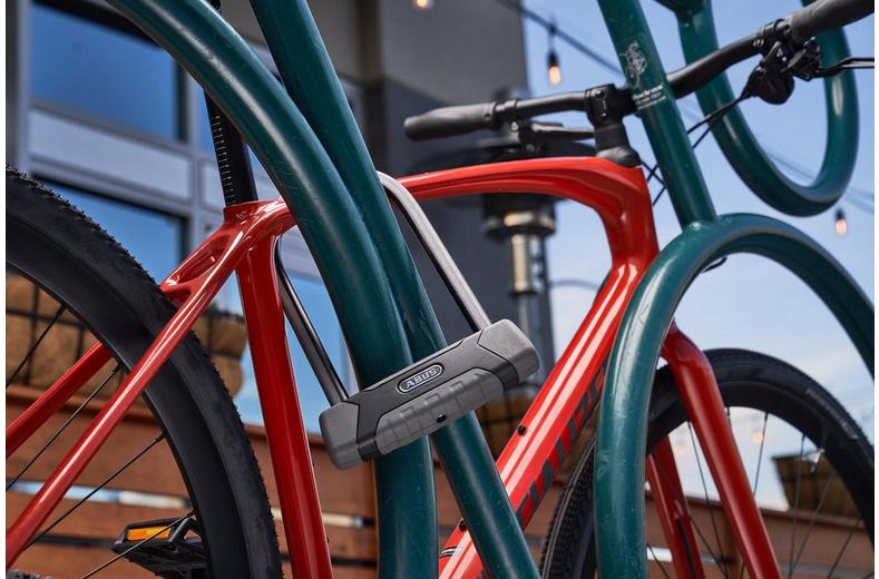 ABUS D-Lock GRANIT XPLUS 540/160 HB230+USH540 ABUS D-Lock GRANIT XPLUS 540/160 HB230+USH540