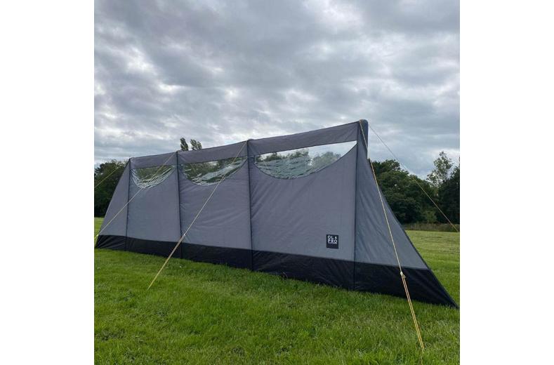 Inflatable Charcoal Windbreak Inflatable Charcoal Windbreak
