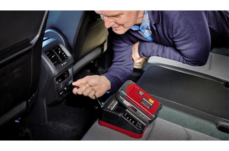 Einhell Car Charger 3A Einhell Car Charger 3A