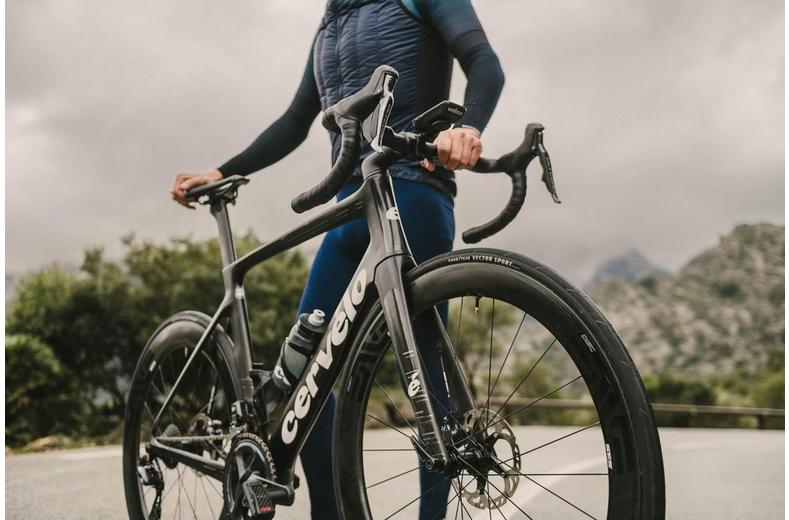 Goodyear Vector Sport Tubeless Tyre Bundle Goodyear Vector Sport Tubeless Tyre Bundle