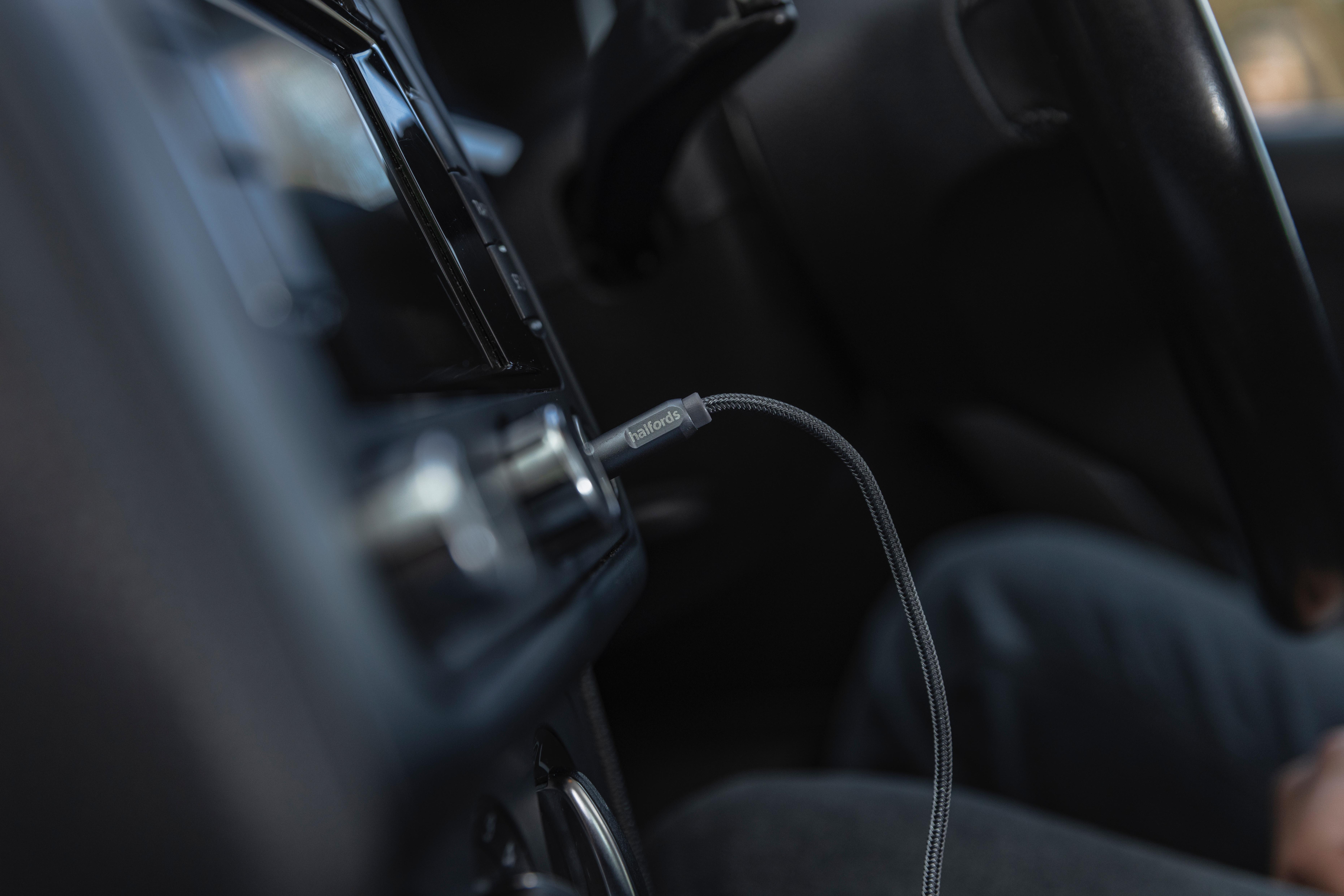 Halfords Aux to Aux 1.2m Charcoal