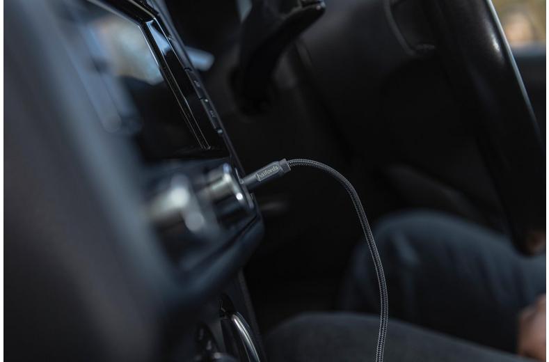 Halfords Aux to Aux 1.2m Charcoal Halfords Aux to Aux 1.2m Charcoal