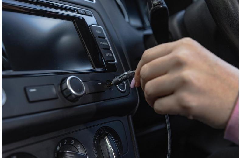 Halfords Aux to USB C 1.2m Charcoal Halfords Aux to USB C 1.2m Charcoal