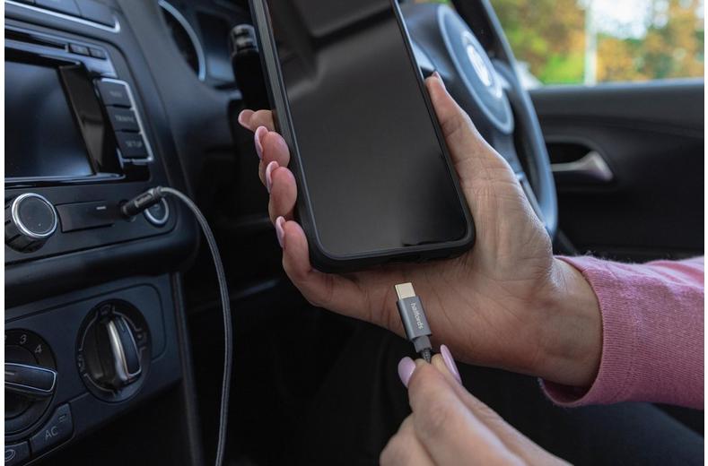 Halfords Aux to USB C 1.2m Charcoal Halfords Aux to USB C 1.2m Charcoal