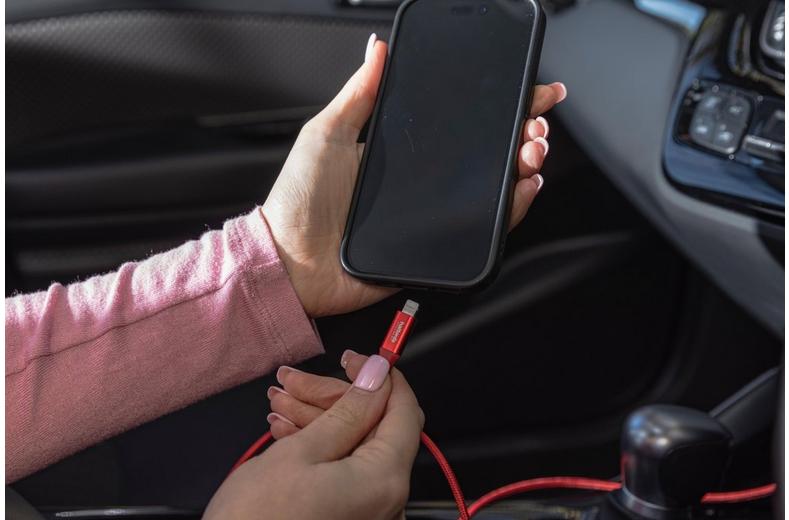 Halfords USB-A to Lightning 1.2m Red Halfords USB-A to Lightning 1.2m Red