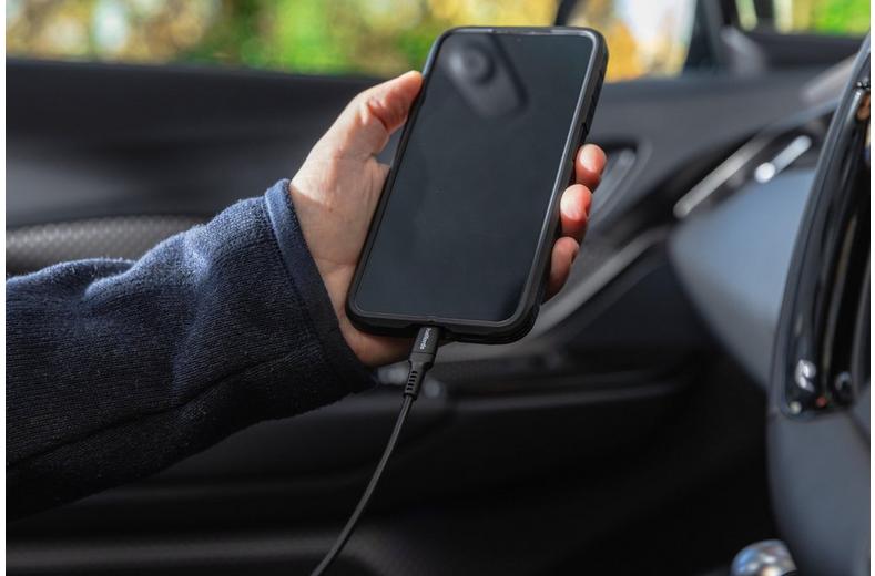 Halfords USB-A to USB-C 90cm Black Halfords USB-A to USB-C 90cm Black