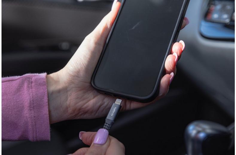 Halfords USB-A to Lightning 2m Charcoal Halfords USB-A to Lightning 2m Charcoal