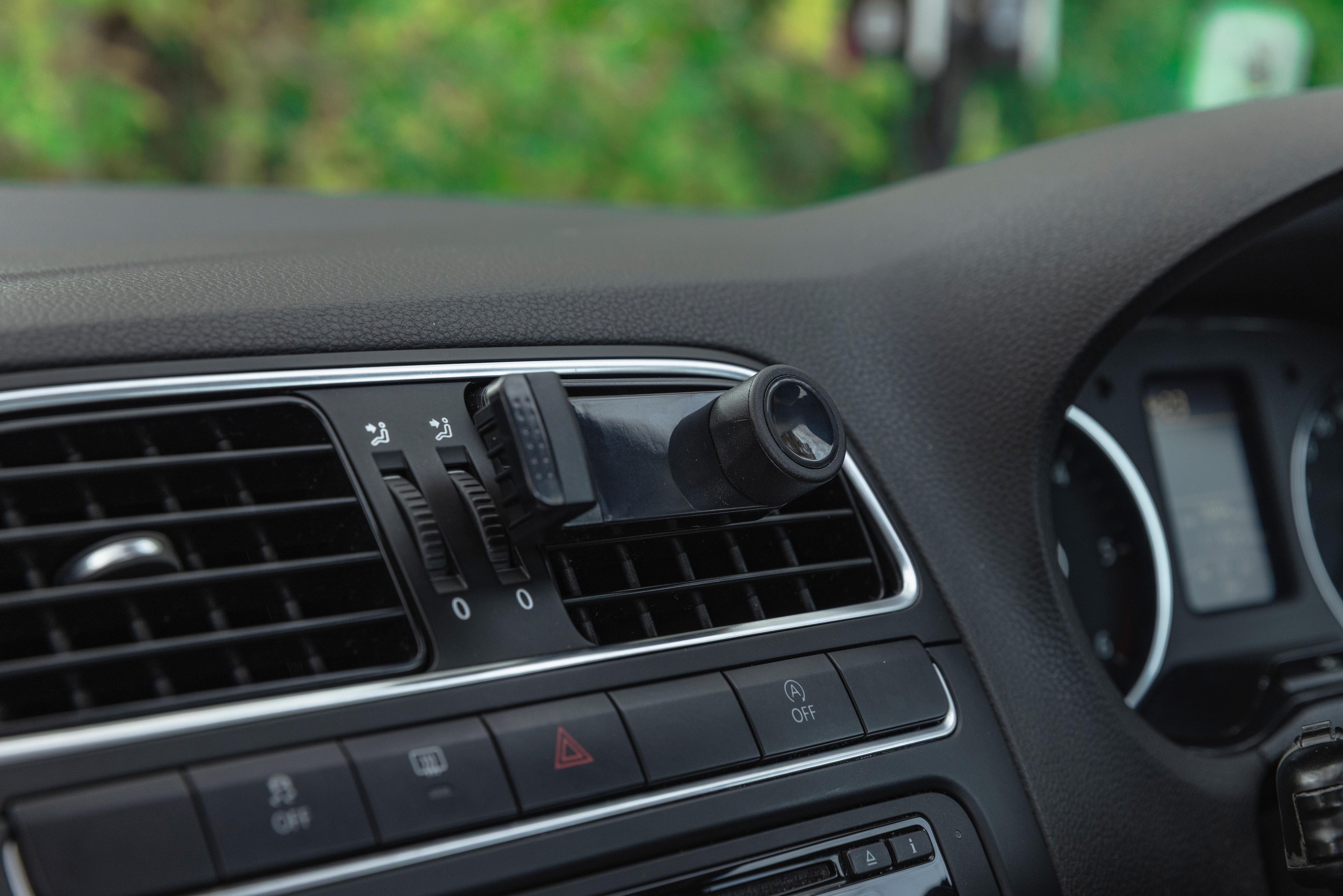 Halfords Core Vent Phone Holder