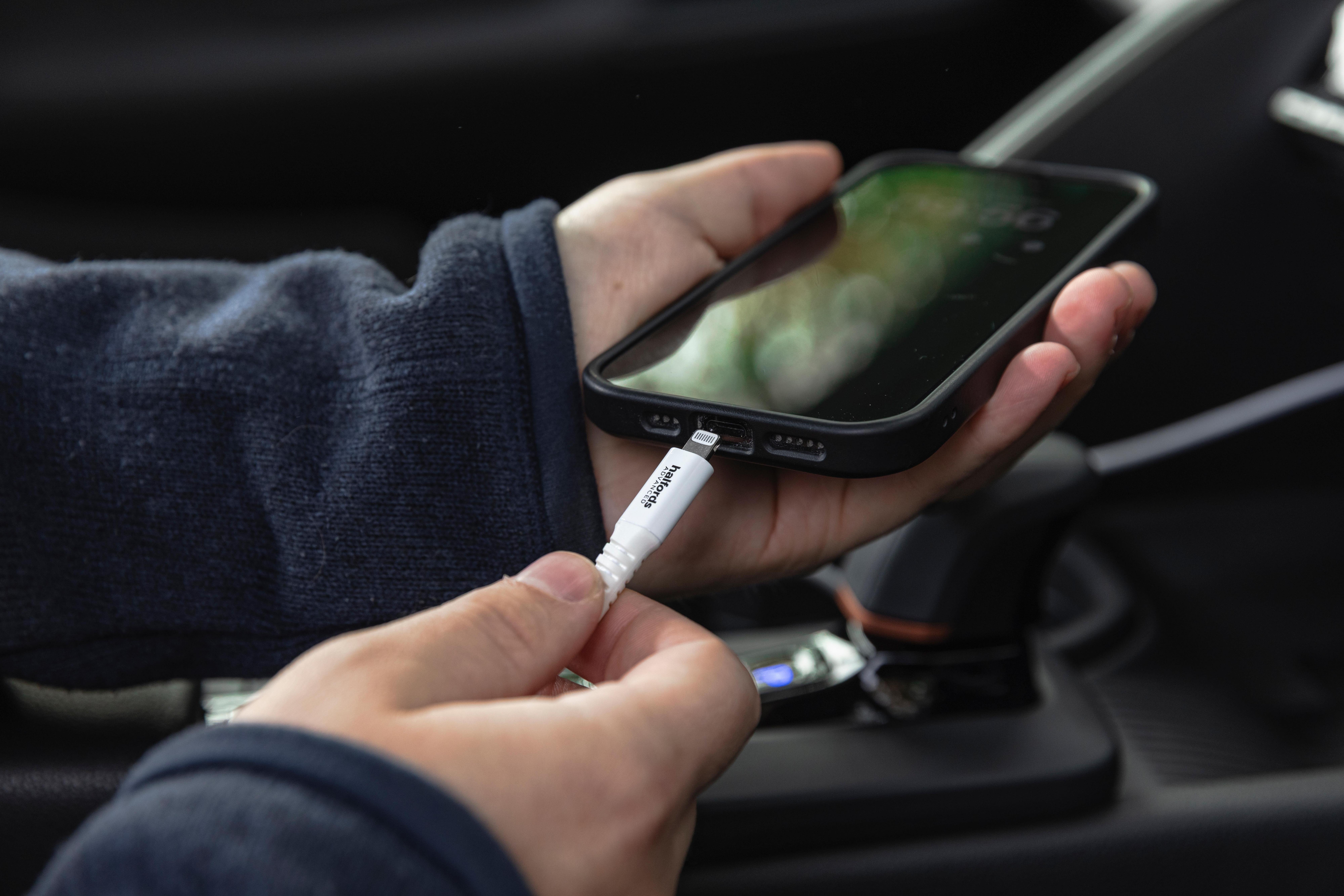 Halfords USB-C to Lightning 1.2m White