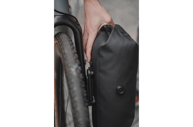 Topeak Fork Drybag 5.8L Quick Release, Black Topeak Fork Drybag 5.8L Quick Release, Black