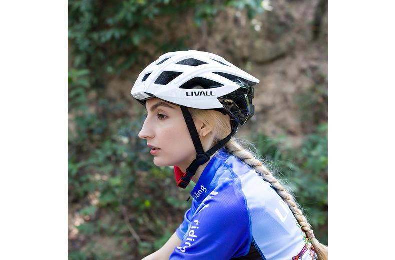 Livall BH60SE Bluetooth Smart Helmet Livall BH60SE Bluetooth Smart Helmet