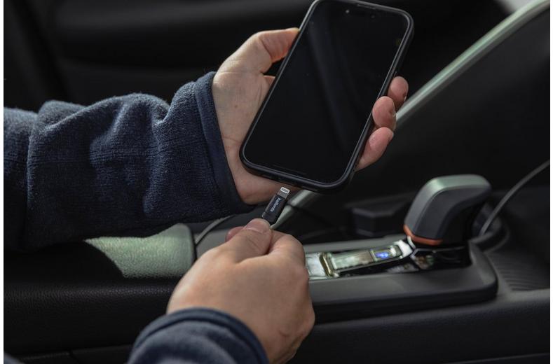 Halfords USB-C to Lightning Cable 90cm Black Halfords USB-C to Lightning Cable 90cm Black