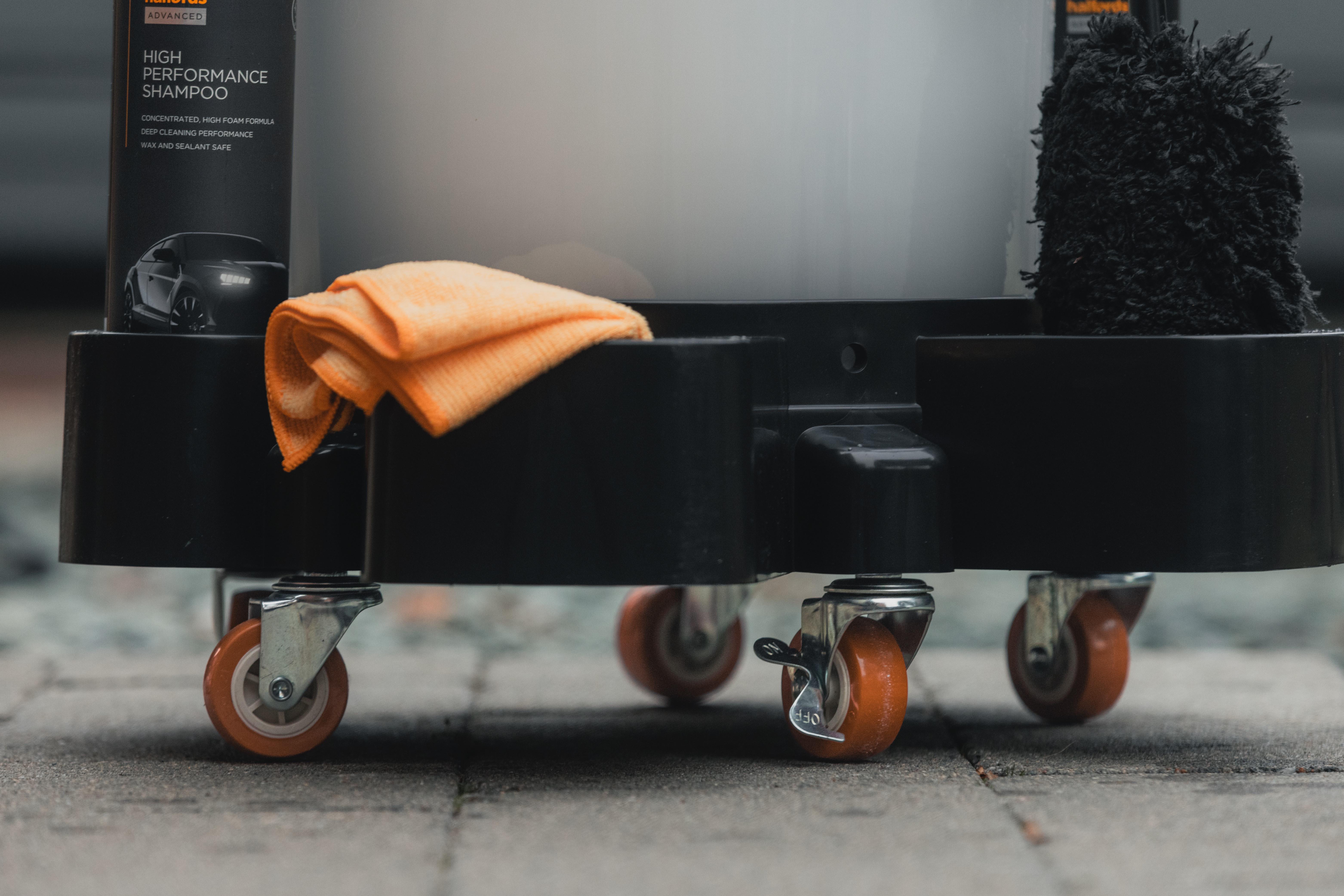 Halfords Advanced Microfibre Alloy Brush