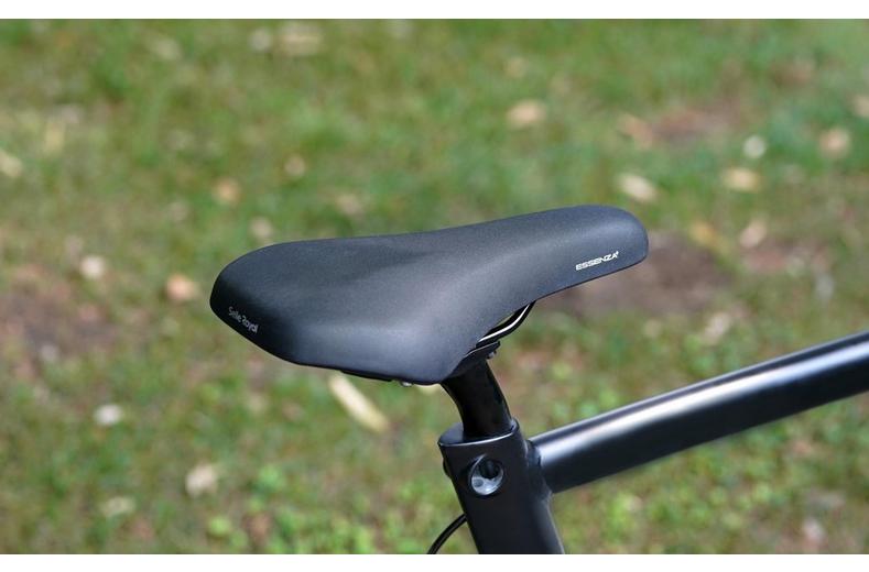 Selle Royal Essenza Athletic Saddle Selle Royal Essenza Athletic Saddle