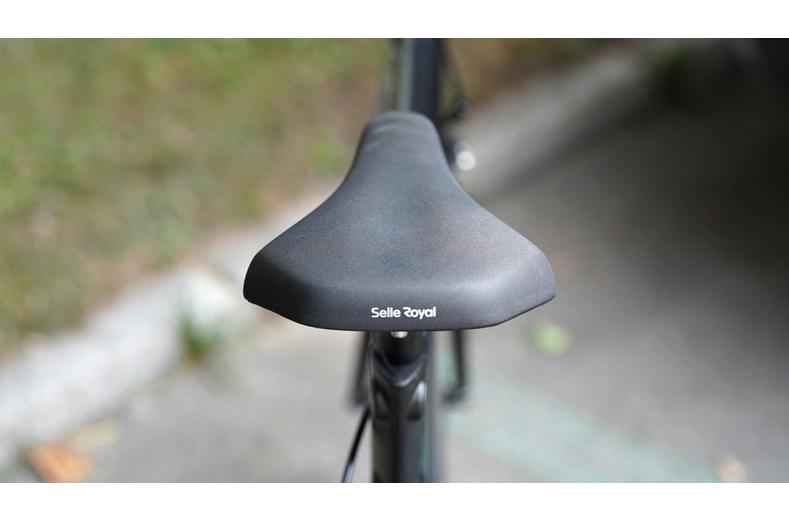 Selle Royal Essenza Athletic Saddle Selle Royal Essenza Athletic Saddle