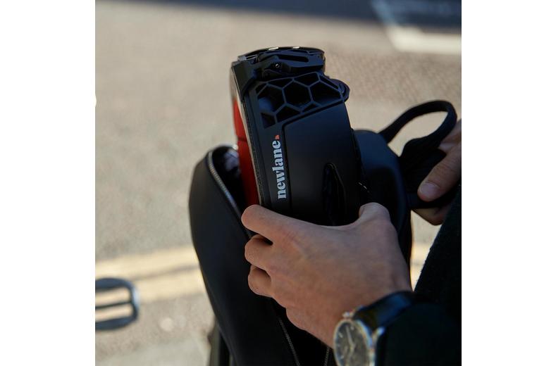 Newlane Folding Commuter Helmet, Medium 56-61cm Newlane Folding Commuter Helmet, Medium 56-61cm