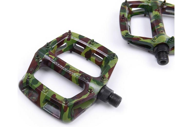 DMR V6 Nylon MTB Pedals DMR V6 Nylon MTB Pedals