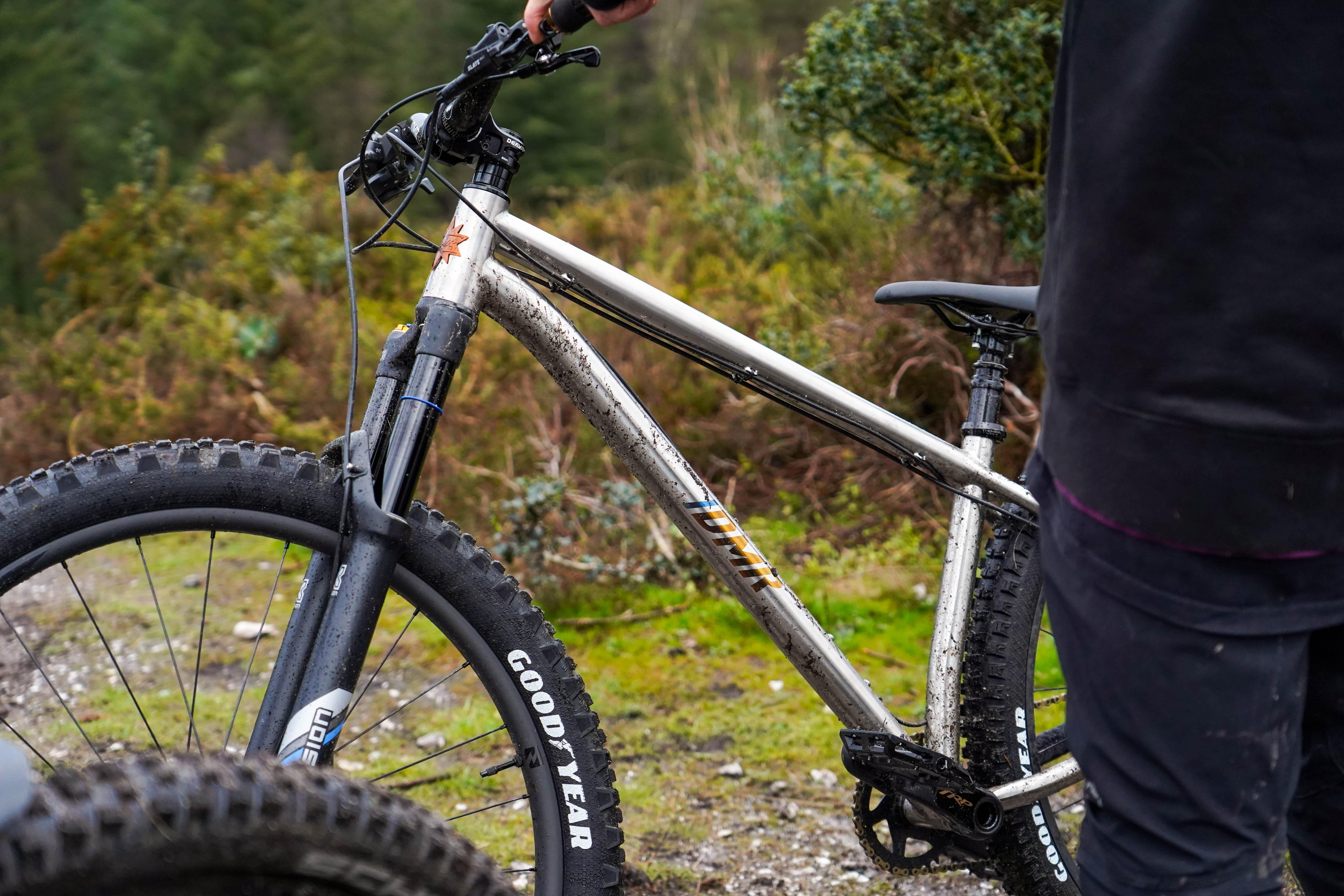 DMR Trailstar Titanium Frame, L3 | Halfords UK